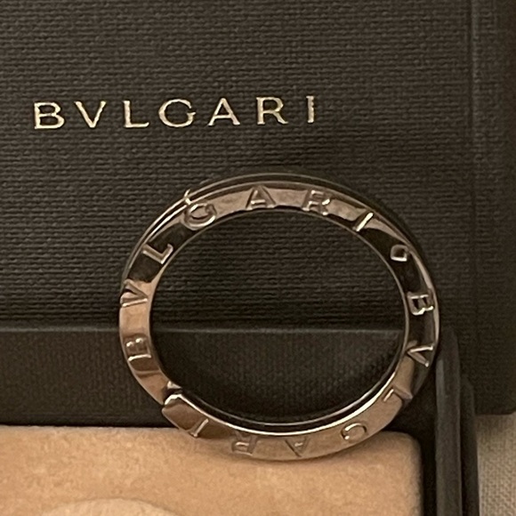 BVLGARI Key-Ring W/BOX⭐️Charm⭐️Silver
⭐️Accessory⭐️ - Picture 1 of 7